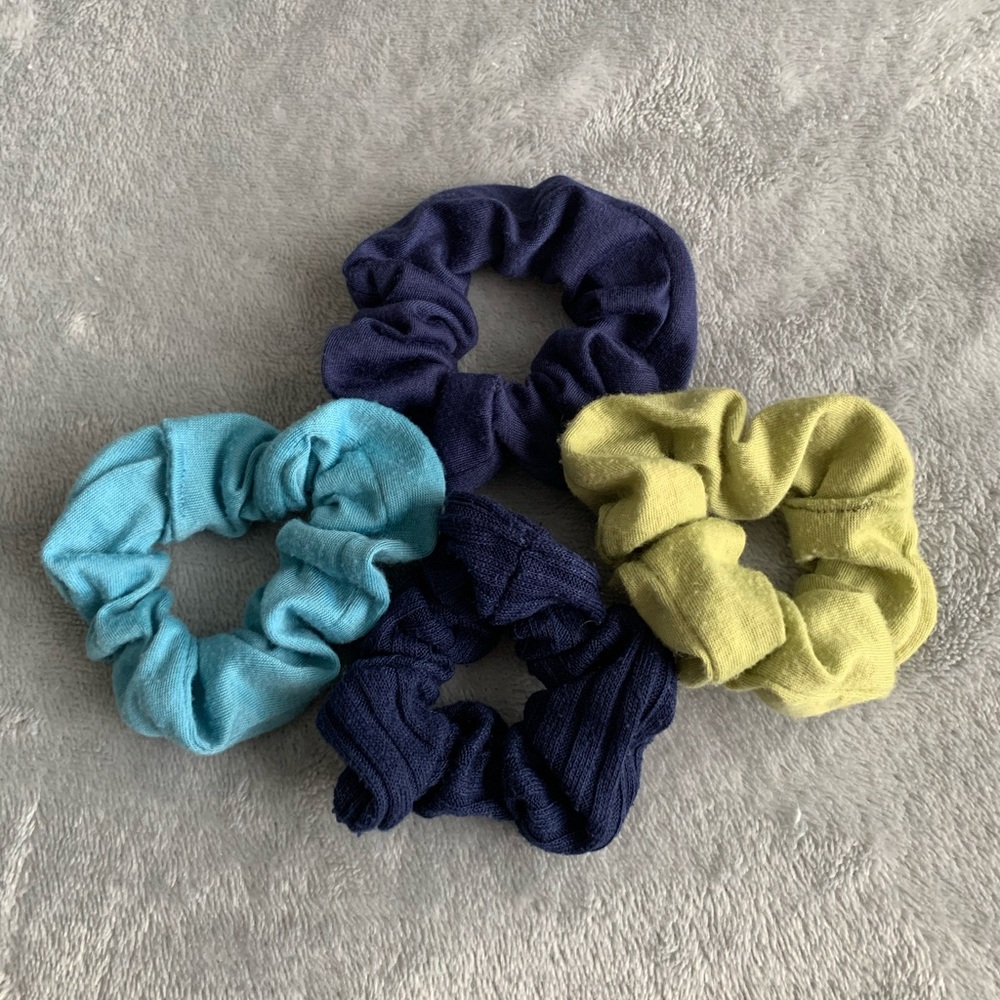 Assorted blue scrunchie set